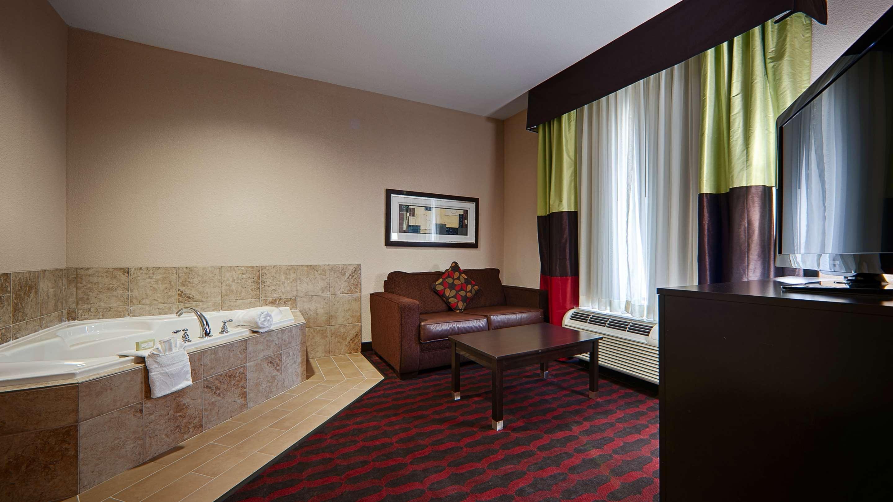 Best Western Plus Cushing Inn & Suites Exteriör bild